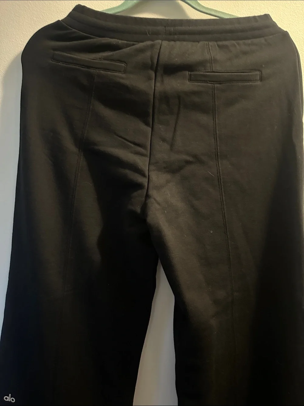 ALO Yoga Men’s Black Straight-Leg Joggers